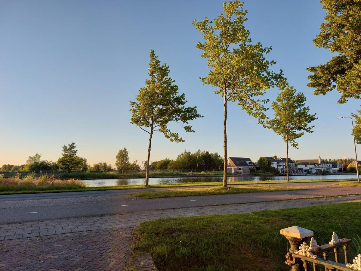 Lodges Near The Rhine - Sustainable Residence Hazerswoude-Rijndijk エクステリア 写真