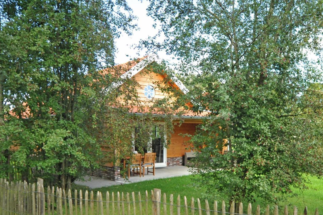 Lodges Near The Rhine - Sustainable Residence Hazerswoude-Rijndijk エクステリア 写真