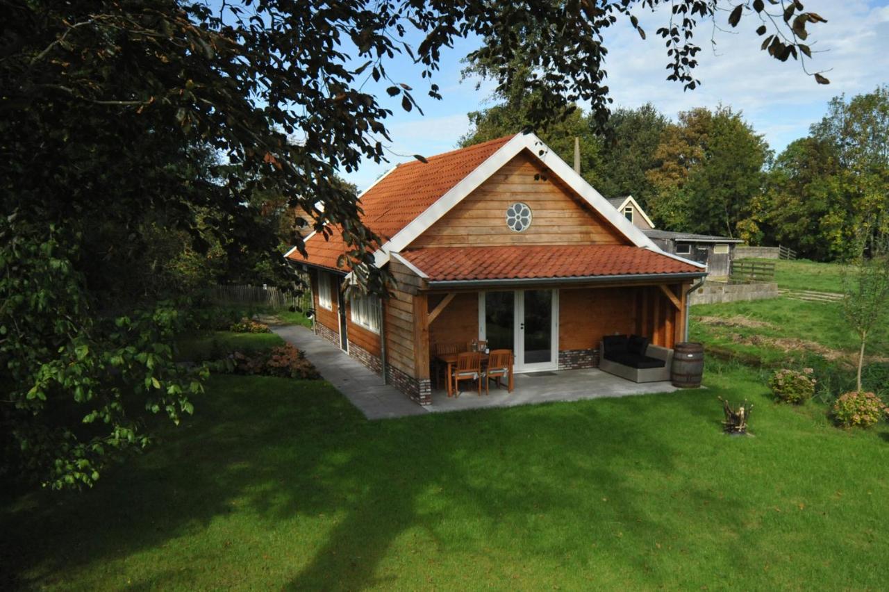 Lodges Near The Rhine - Sustainable Residence Hazerswoude-Rijndijk エクステリア 写真